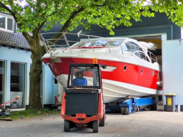 Azimut 43s - Refit einer Motoryacht