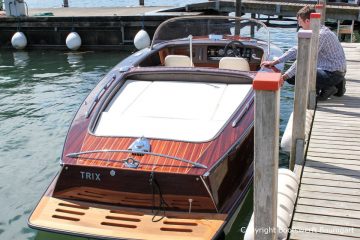 Boesch 590 St. Tropez Motorboot im Wasser des Zielhafens in der Schweiz nach durchgeführtem Refit in der Bootswerft Baumgart