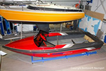 Malibu Skier Euro f3 Motorboot nach durchgeführtem Refit in der Werfthalle der Bootswerft Baumgart in Dortmund