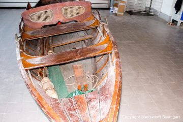 Restauration eines klassischen Holzruderbootes in der Werfthalle der Bootswerft Baumgart in Dortmund