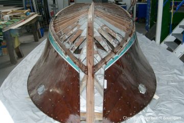 Skelett der Riva Ariston bei der Restauration in der Werfthalle der Bootswerft Baumgart in Dortmund