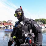 Taucher bei der Bergung der Riva Super Aquarama durch die Bootswerft Baumgart